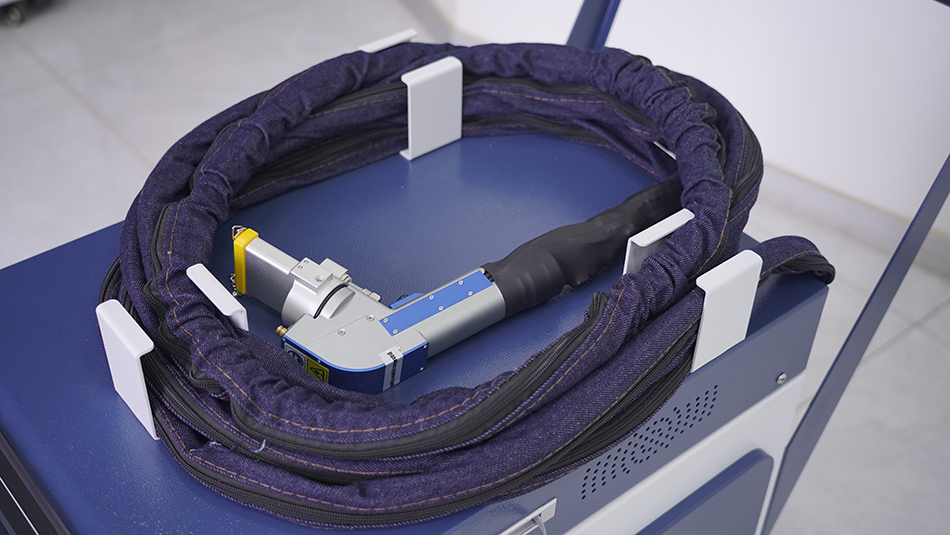 Промышленный лазерный очистите – обзор и цена Industrial Laser Rust Removal Machine